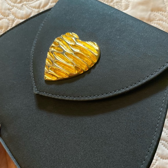 Vintage black clutch/crossbody with golden chain - Picture 10 of 14